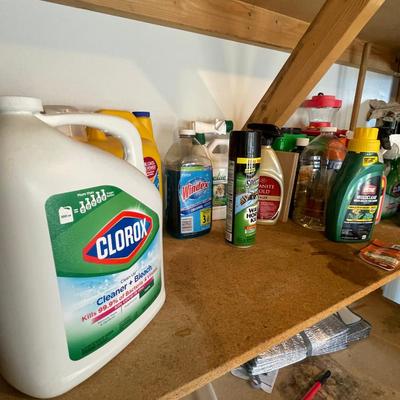 lot 442 Garden & household chemicals