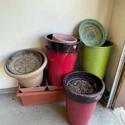 lot 455 Asst of planters