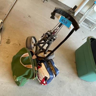 lot 458 Golfing supplies