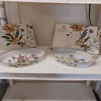 2 SPODE SERVING DISHES