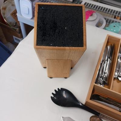 BAMBOO ORGANIZER W/FLATWARE, WOODEN CUTTING BOARD, CUTLERY BLOCK AND SERVING SPOONS