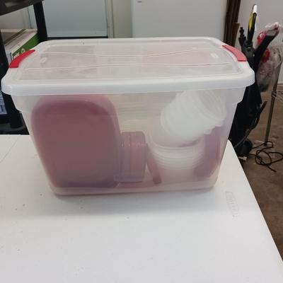 SET OF FOOD STORAGE CONTAINERS