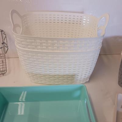 SMALL ORGANIZING CONTAINERS