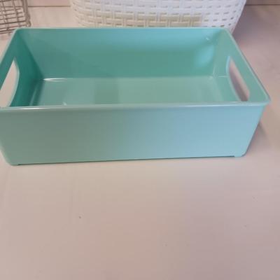 SMALL ORGANIZING CONTAINERS