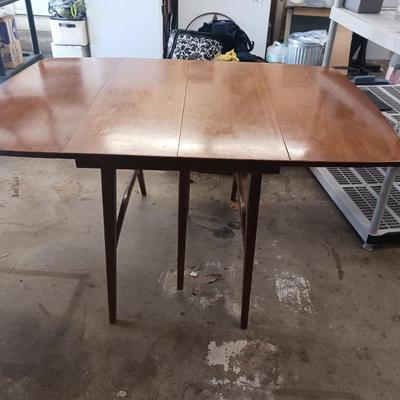 DROP LEAF TABLE
