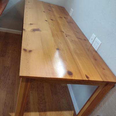 KNOTTY PINE PROJECT TABLE