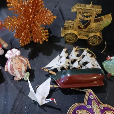 CHRISTMAS ORNAMENTS FROM AROUND THE WORLD