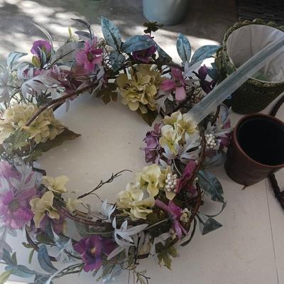 METAL TEXAS STAR, FAUX FLOWER WREATH AND MORE