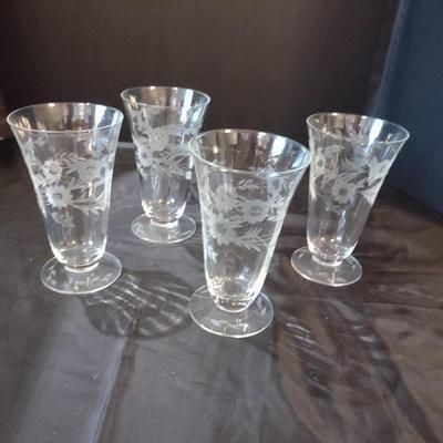 4 ETCHED CRYSTAL STEMMED GLASSES