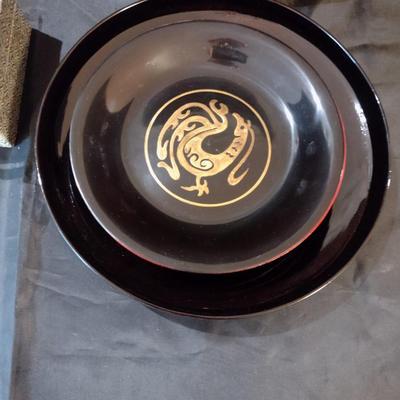ASAIN DECORATIVE PLATES AND MEDALLION