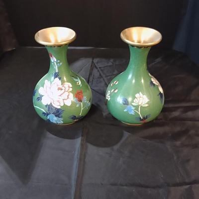 PAIR OF CLOISONNE DECORATIVE VASES