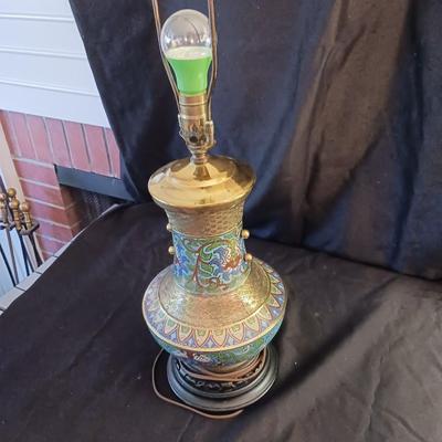GORGEOUS CLOISONNE BASE TABLE LAMP