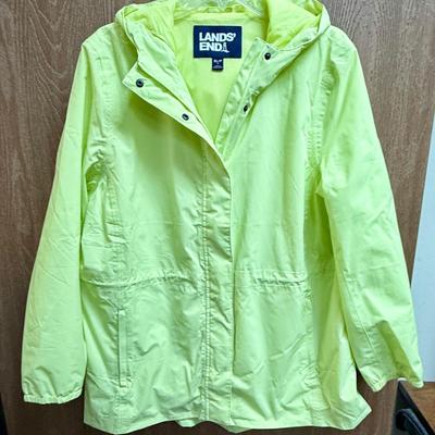 Sale Photo Thumbnail #371: Pale mint green color. Drawstring at the waist, 2 front pockets. Good condition.