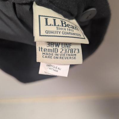 L. L. Bean Size 38W/UNF Pants #43