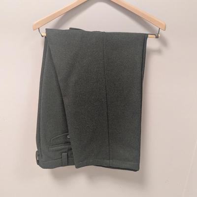 L. L. Bean Size 38W/UNF Pants #43
