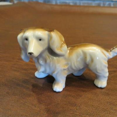 Sale Photo Thumbnail #15: Set of 3 vintage mini porcelain dogs, measuring approx 1.5"-2". Includes an English Setter Blue Belton, Fox Terrier, and Dachshund
