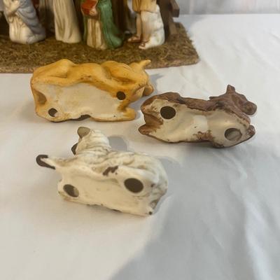Porcelain Nativity Scene Set (PB-RG)