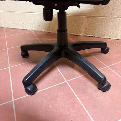 Padded & Upholstered Office Chair (O-MG)