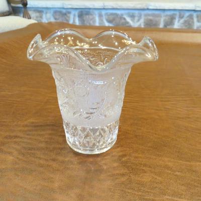 Sale Photo Thumbnail #33: Duncant Miller glass vase - sandwich pattern