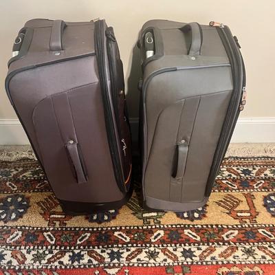Pair of Timberland ‘Jay Peak’ Rolling Suitcases (PB-RG)
