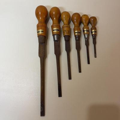 Six Piece Clay of Sheffield Cabinet Screwdrivers (O-MG)