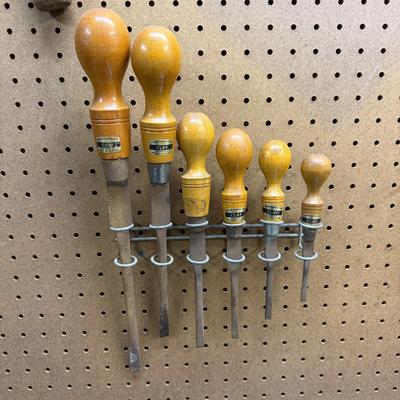 Six Piece Clay of Sheffield Cabinet Screwdrivers (O-MG)