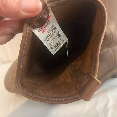 Men’s Size 7.5 Leather Red Wing Boots (PB-RG)