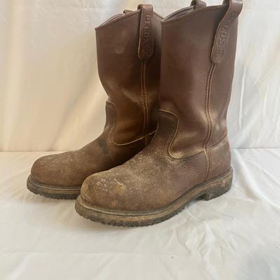 Men’s Size 7.5 Leather Red Wing Boots (PB-RG)