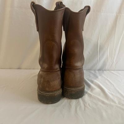Men’s Size 7.5 Leather Red Wing Boots (PB-RG)