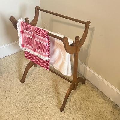 Quilt Rack Plus Blankets (PB-RG)
