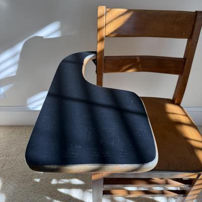 Oak School Chair with Attached Writing Desk (BD-MG)