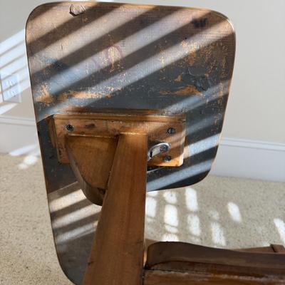 Oak School Chair with Attached Writing Desk (BD-MG)