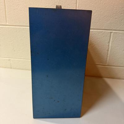 Two Storage Organizers & Clamps (O-MG)