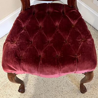 Button Tufted Victorian Parlor Chair (PB-RG)