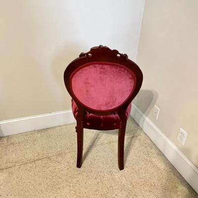 Button Tufted Victorian Parlor Chair (PB-RG)