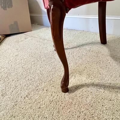 Button Tufted Victorian Parlor Chair (PB-RG)