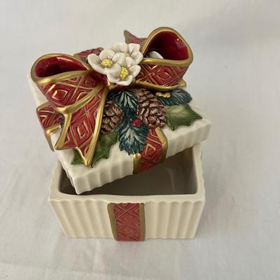 Lenox ‘Holiday Tartan’, Spode, Fitz & Floyd & More (K-BC)