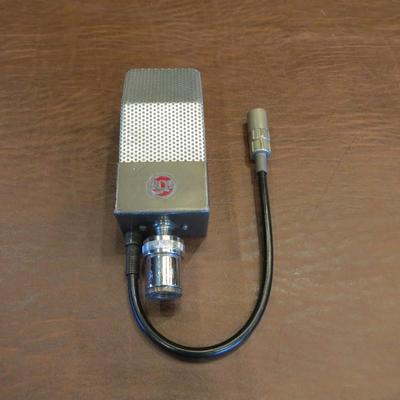 Sale Photo Thumbnail #69: RCA Pro Audio Velocity Ribbon Microphone 74B, measures 7.5" in length