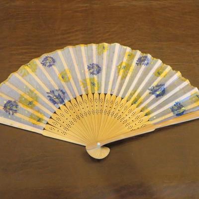 Sale Photo Thumbnail #85: Vintage bamboo folding fan