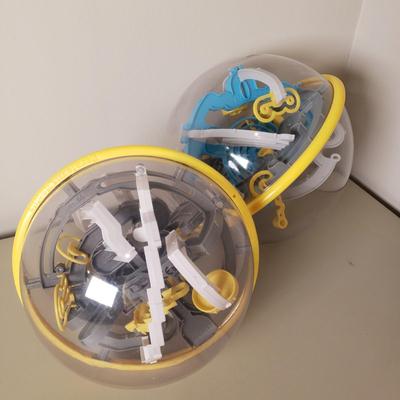 LOT 100B: Vex Robotics Building Sets, Perplexus Maze Puzzle Balls & Maze Racers Game