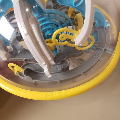 LOT 100B: Vex Robotics Building Sets, Perplexus Maze Puzzle Balls & Maze Racers Game