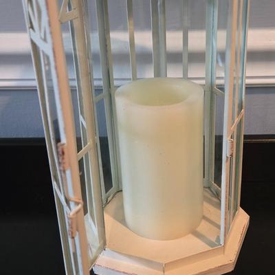 LOT 104Y: Two Wall Panel Decor, Two Bird Cage Tea-lite Holders, Decorative Lantern Candle Holder and Teal Colored Vase