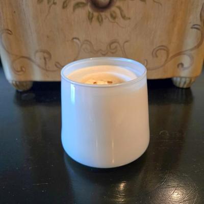 LOT 110Z: Ethan Allan Footed Wooden Box and Two Jar Candles