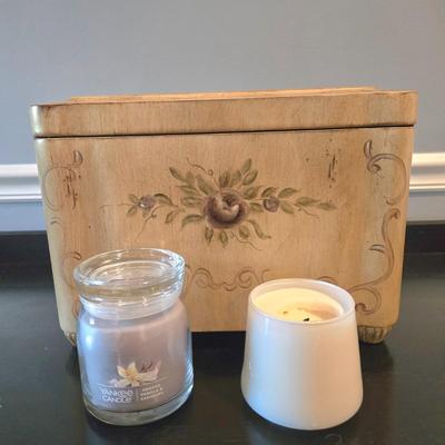 LOT 110Z: Ethan Allan Footed Wooden Box and Two Jar Candles