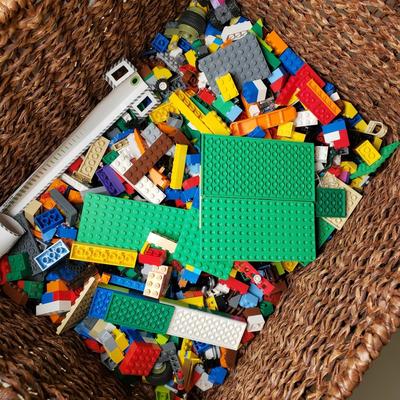 LOT 122B: Lego 3 Drawer Storage with Basket Full of Legos