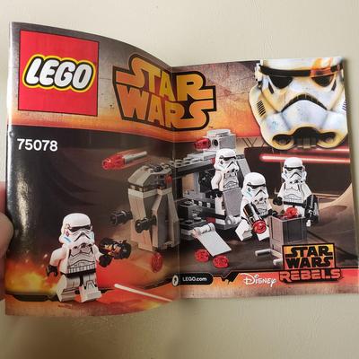 LOT 125B: Lego Star Wars Buildable Figures & Mini Figures with Building Sets