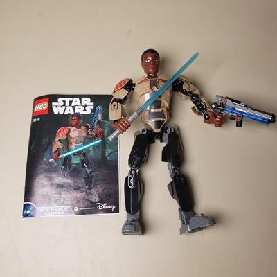 LOT 125B: Lego Star Wars Buildable Figures & Mini Figures with Building Sets