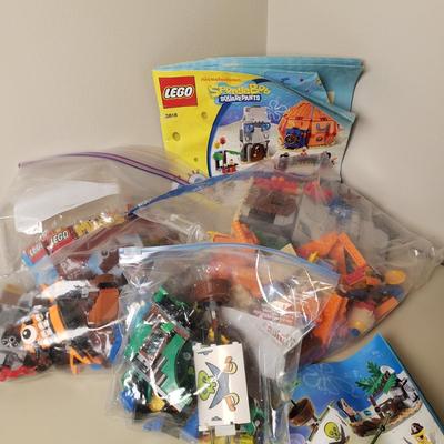 LOT 127B: Lego SpongeBob Flying Dutchman, Bikini Bottom Undersea Party & Set of 3 Cartoon Network Mixels
