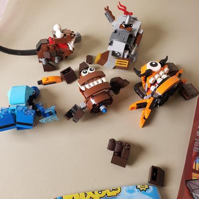 LOT 127B: Lego SpongeBob Flying Dutchman, Bikini Bottom Undersea Party & Set of 3 Cartoon Network Mixels