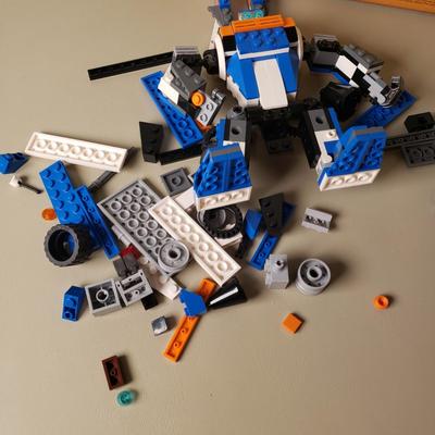 LOT 128B: Lego Creator Thunder Wings, Aviation Adventures & Lego Movie Sets Bad Cop's Pursuit & MetalBeard's Duel